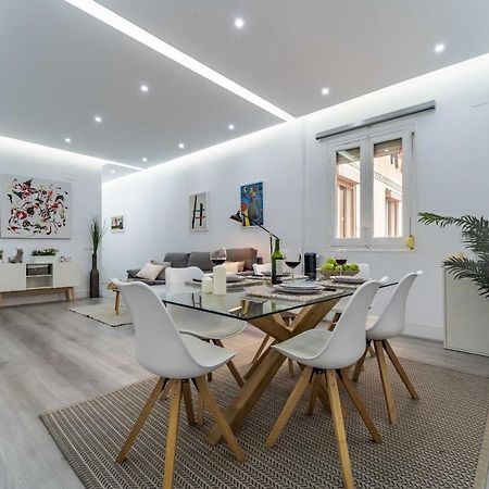 Modern Boutique Stay In The Heart Of Madrid Bagian luar foto