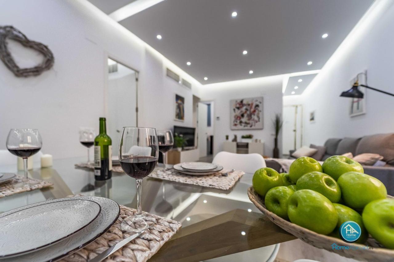 Modern Boutique Stay In The Heart Of Madrid Bagian luar foto